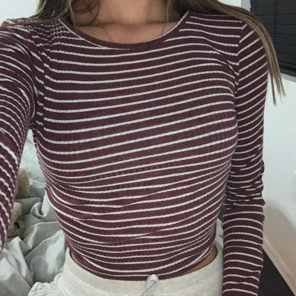 Holister Maroon and white long sleeve crop top
